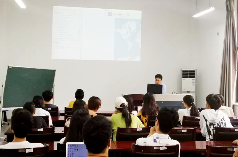 大學(xué)生空間信息技術(shù)協(xié)會舉辦專業(yè)學(xué)科競賽輔導(dǎo)講座